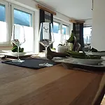 Apart Oetz Lägenhet *